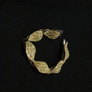 VINTAGE YELLOW LINK BRACLET